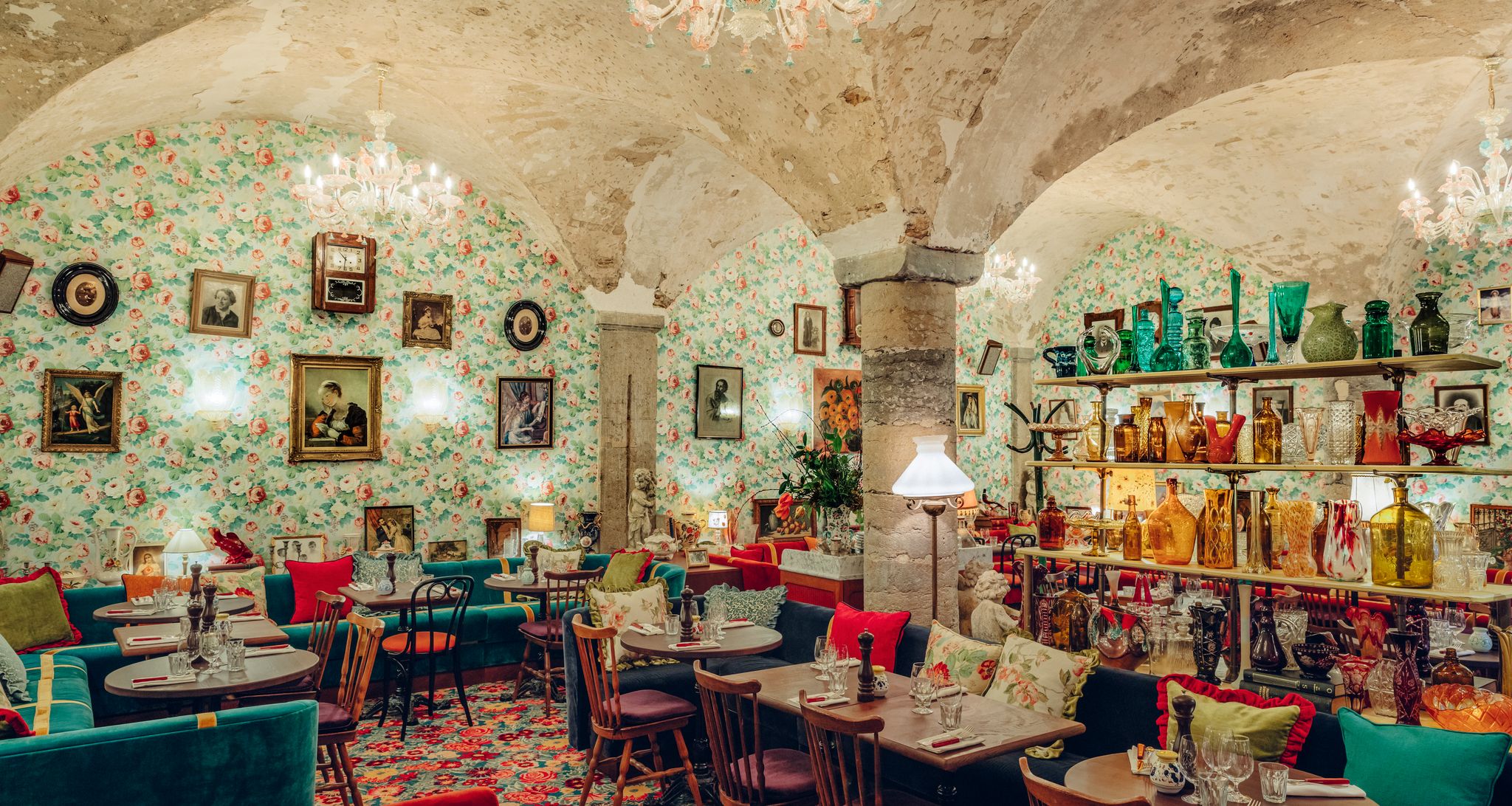 Big Mamma · Italian restaurants con molto amore